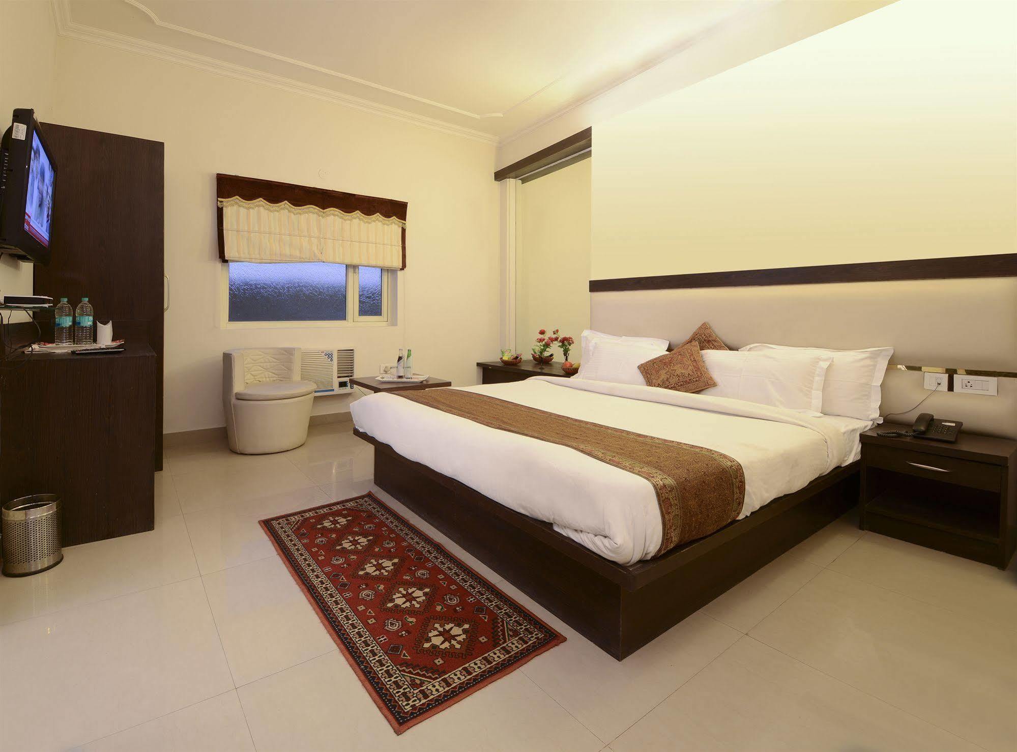 Fabhotel Plus Maniram Palace Agra  Dış mekan fotoğraf